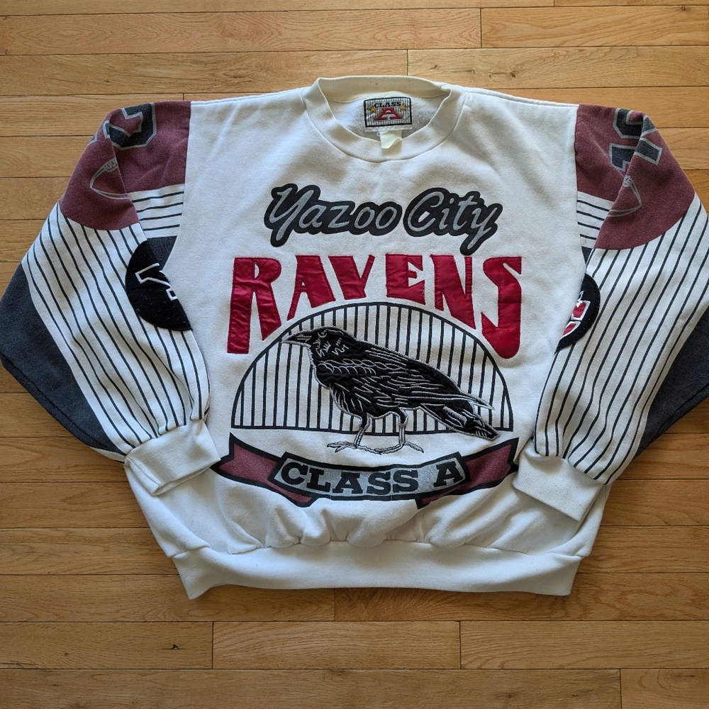 Vintage Ravens Sweatshirt with Embroidery